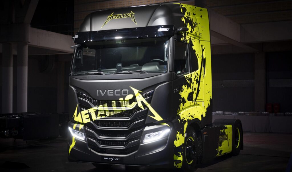 IVECO S Way Metallica special livery scaled B46gTr